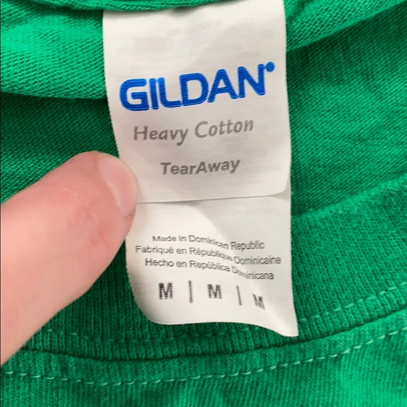 Gildan Elf green graphic tee - Picture 3 of 3